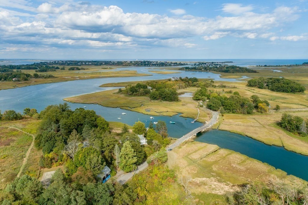 66 Labor In Vain Road Ipswich, MA 01938 - Photo 5 of 42