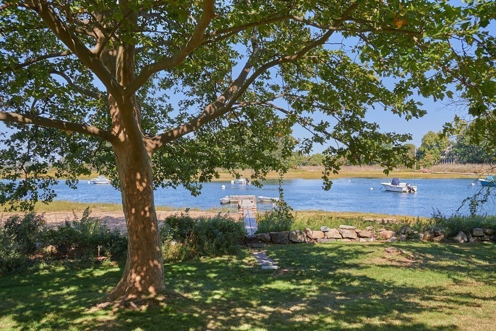 66 Labor In Vain Road Ipswich, MA 01938 - Photo 9 of 42