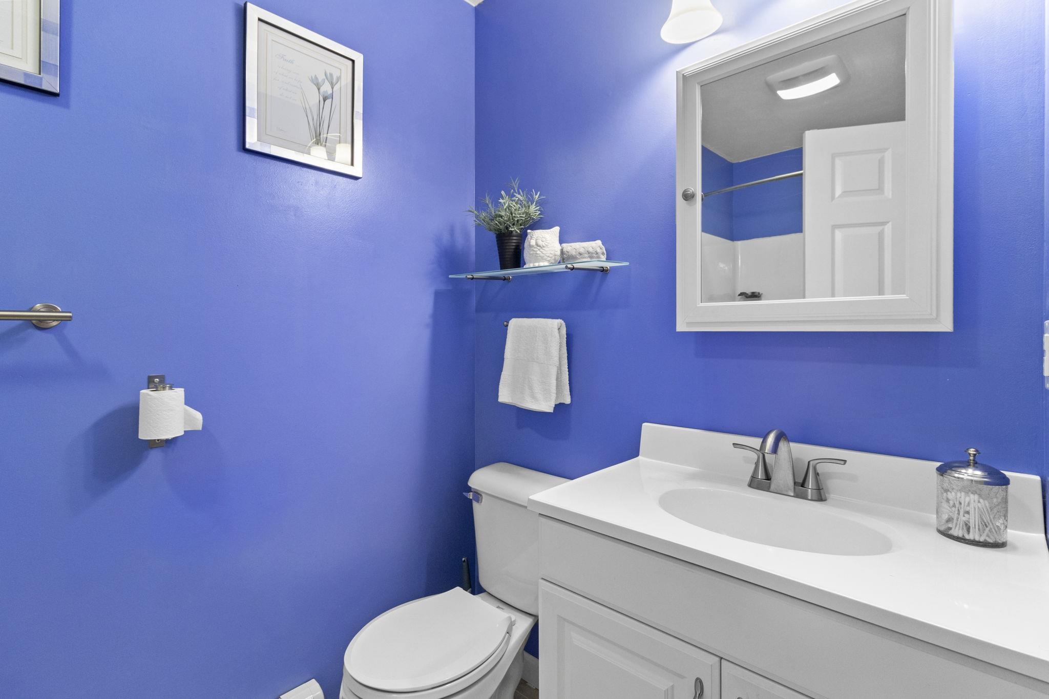 61 Harvey Road Deerfield, NH 03037 - Photo 12 of 38