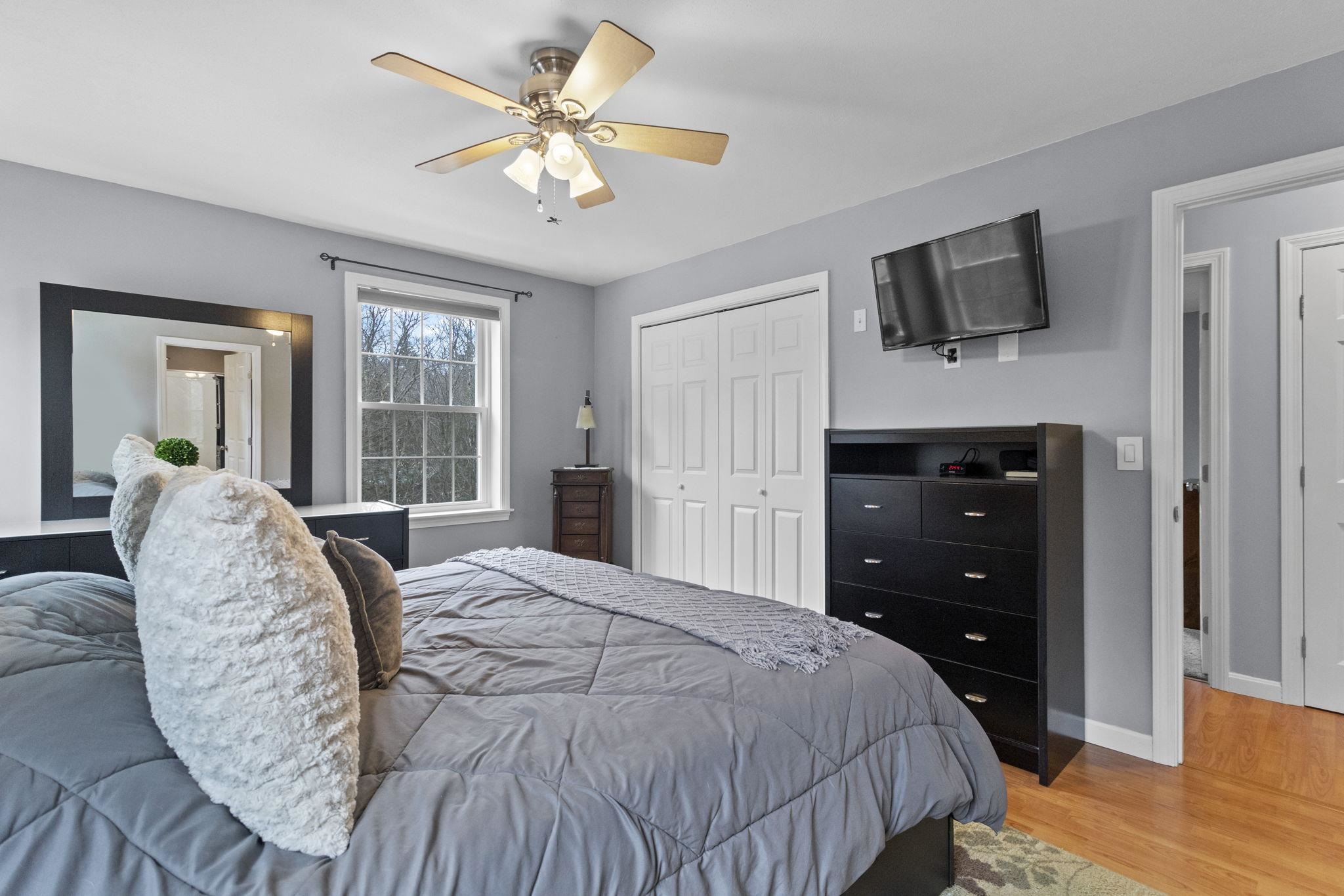 61 Harvey Road Deerfield, NH 03037 - Photo 16 of 38