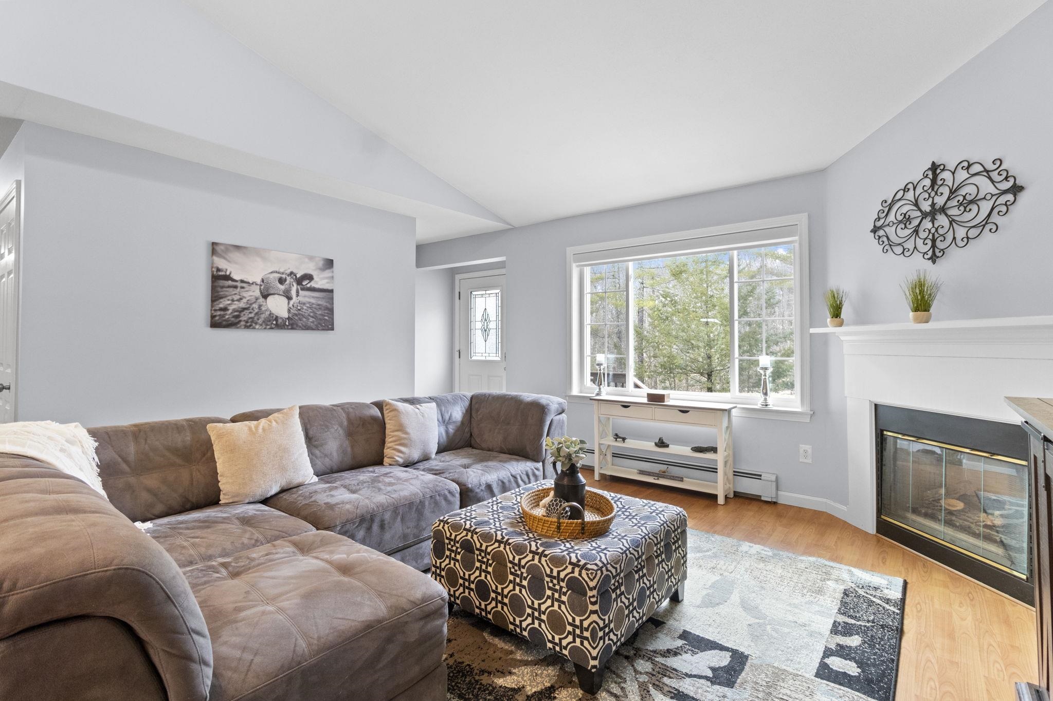 61 Harvey Road Deerfield, NH 03037 - Photo 3 of 38