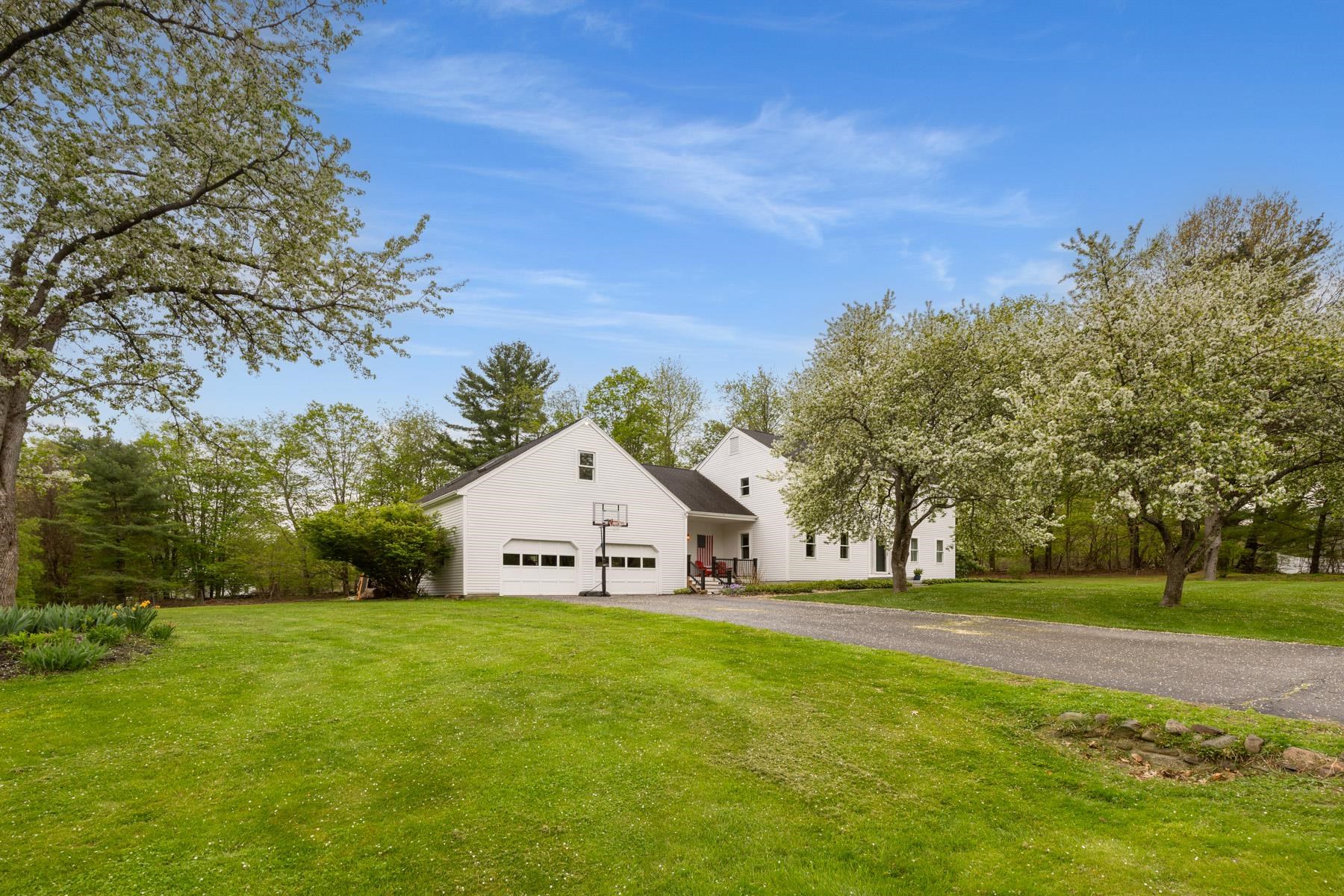 3 Coach Road Stratham, NH 03885 - Photo 2 of 44