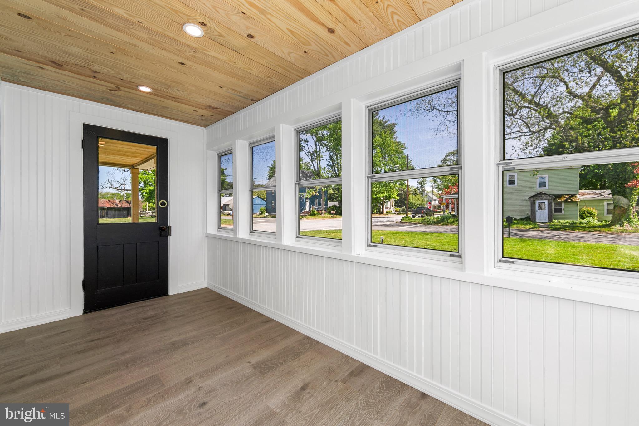 39 Main Street Pilesgrove, NJ 08098 - Photo 18 of 44