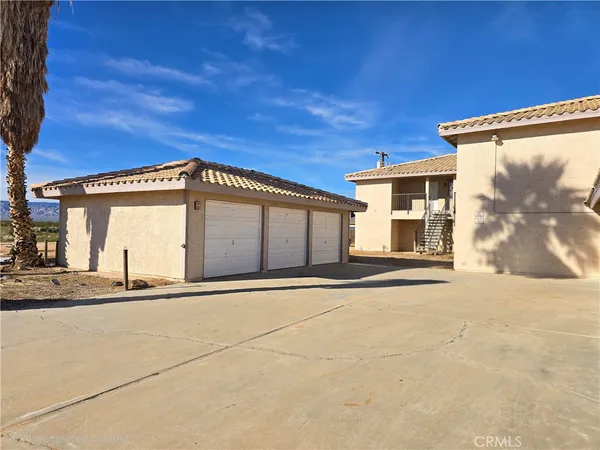 a view of a house with a outdoor space