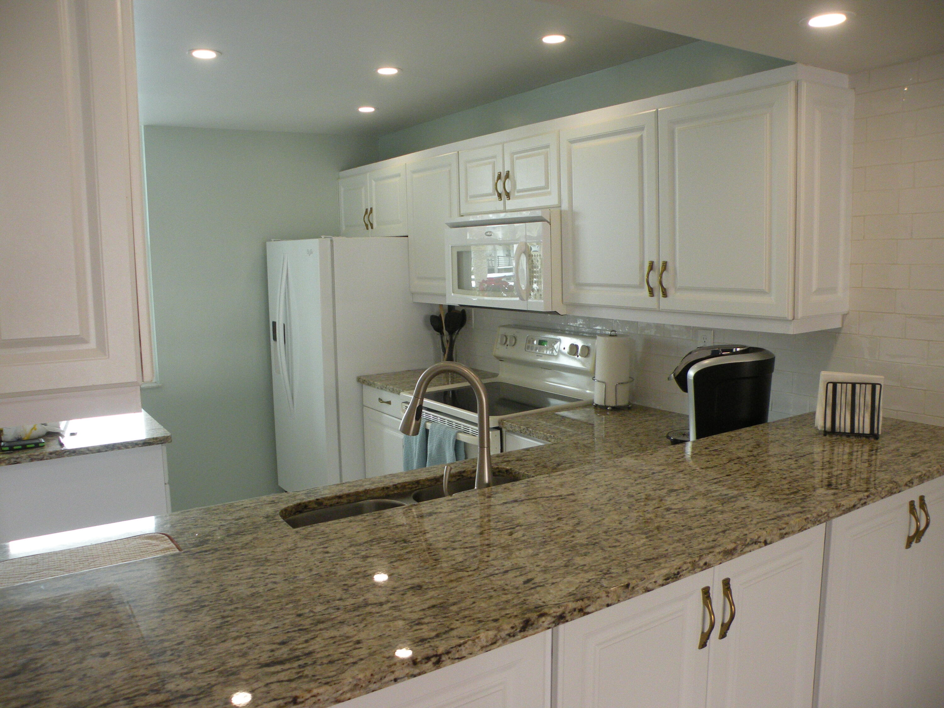 1950 Southwest Palm City Road Southwest, Unit 13203 Stuart, FL 34994 - Photo 14 of 29 Kitchen