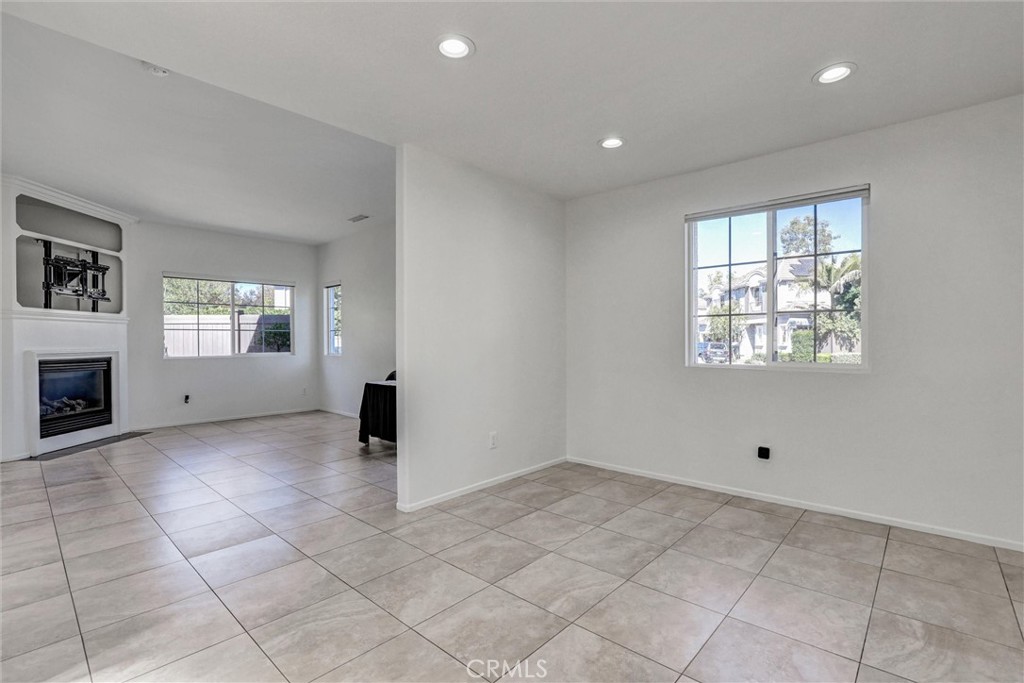 12 Poppyfield Lane Rancho Santa Margarita, CA 92688 - Photo 16 of 35 Dinning room