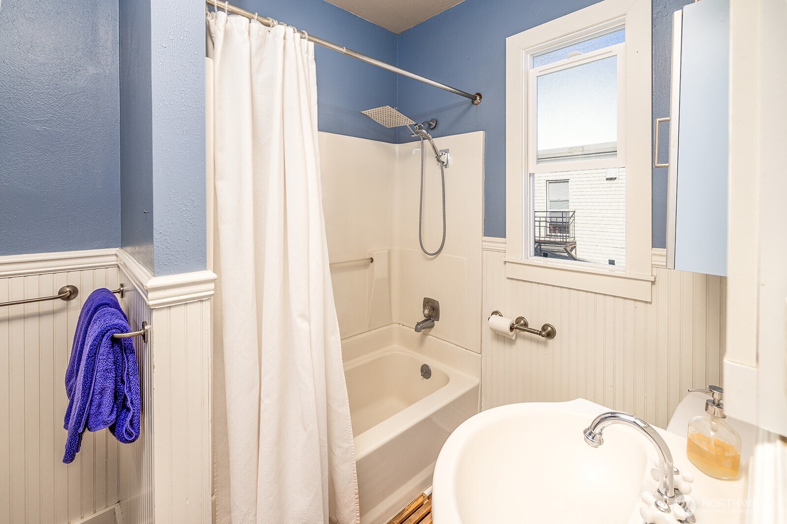 2315 East Spring Street Seattle, WA 98122 - Photo 13 of 40
