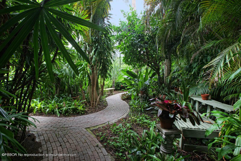 322 Clarke Avenue Palm Beach, FL 33480 - Photo 21 of 28 a view of an outdoor space