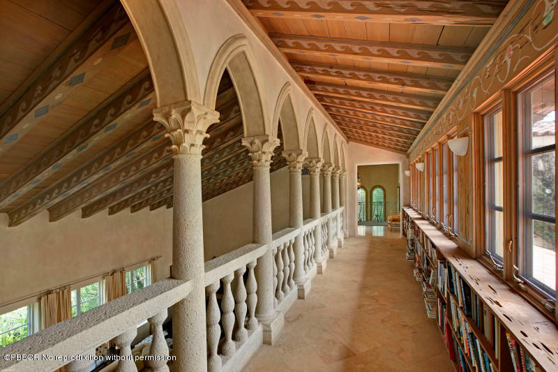 322 Clarke Avenue Palm Beach, FL 33480 - Photo 10 of 28 a view of an entryway