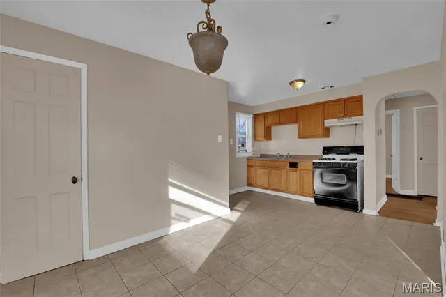 $89,999 | 6151 Avila Drive, Berkeley, MO 63134