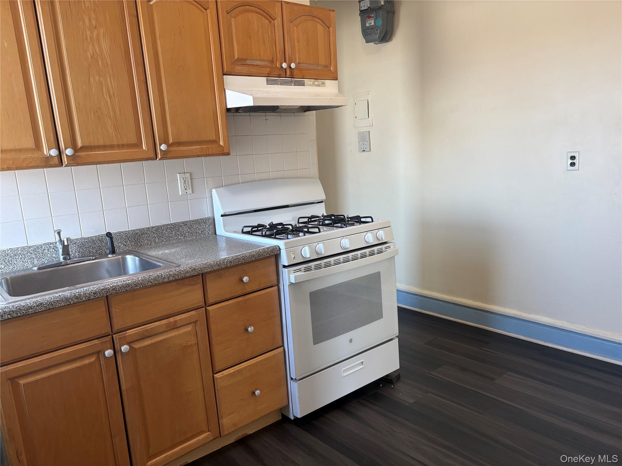 49 5th Street, Unit 10 New Rochelle, NY 10801 - Photo 2 of 8