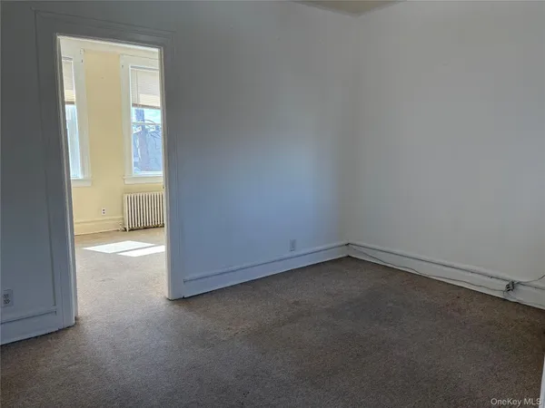 $1,948 | 49 5th Street, Unit 10, New Rochelle, NY 10801