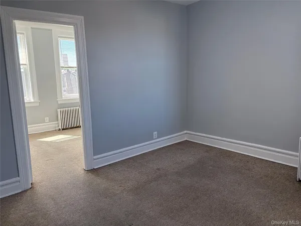 $1,948 | 49 5th Street, Unit 10, New Rochelle, NY 10801