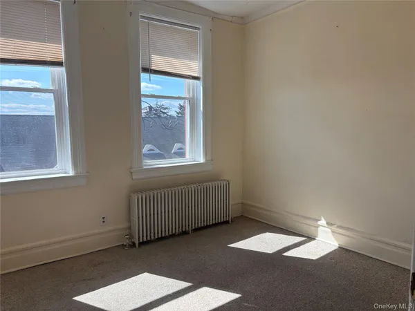 $1,948 | 49 5th Street, Unit 10, New Rochelle, NY 10801