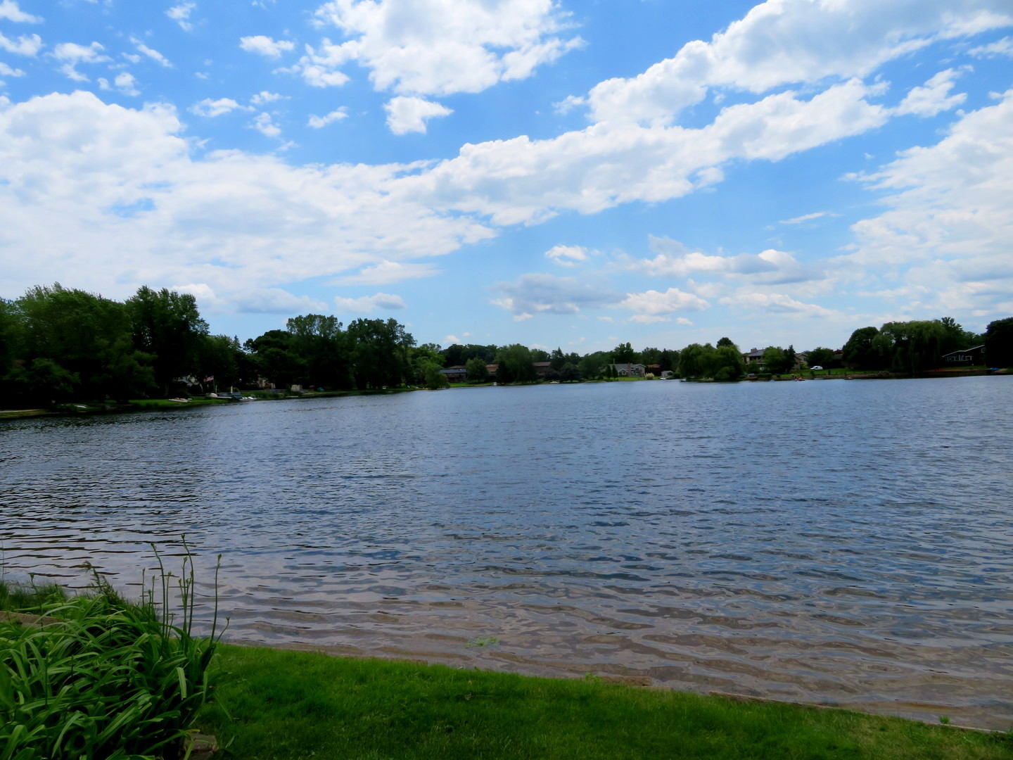 414 Beck Road Lindenhurst, IL 60046 - Photo 5 of 23
