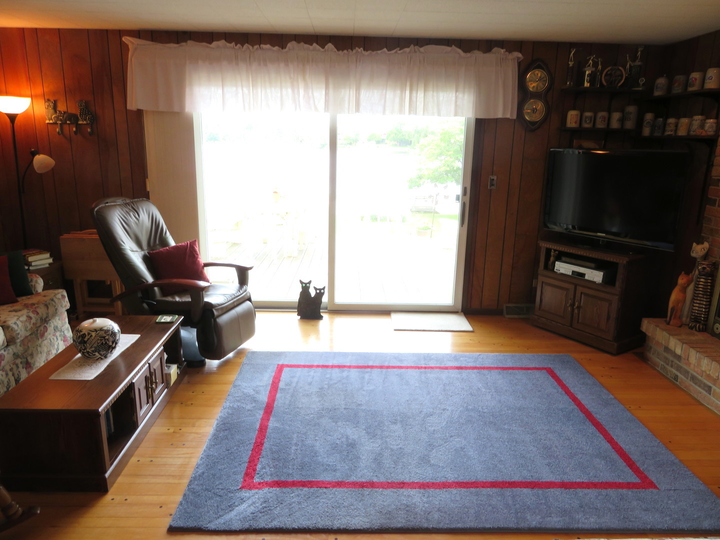 414 Beck Road Lindenhurst, IL 60046 - Photo 8 of 23