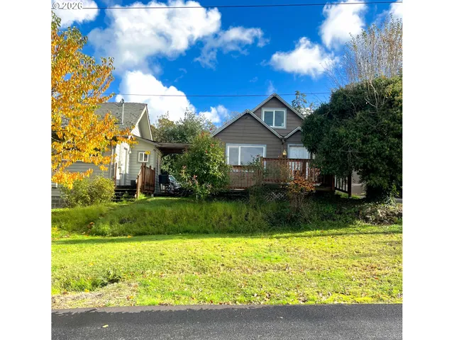 $375,000 | 425 South 3rd Street, Springfield, OR 97477