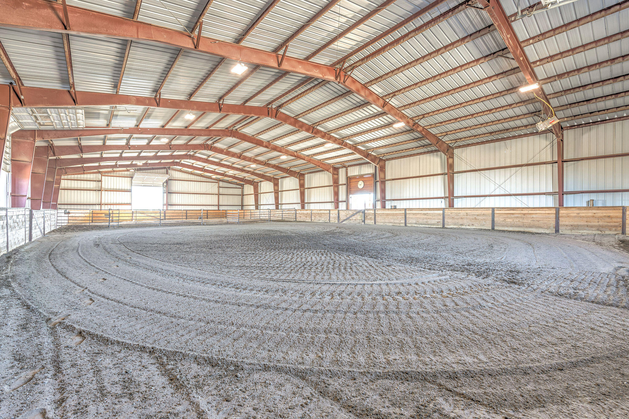 23770 Dodds Road Bend, OR 97701 - Photo 58 of 90 equestrian facility oregon saddle up