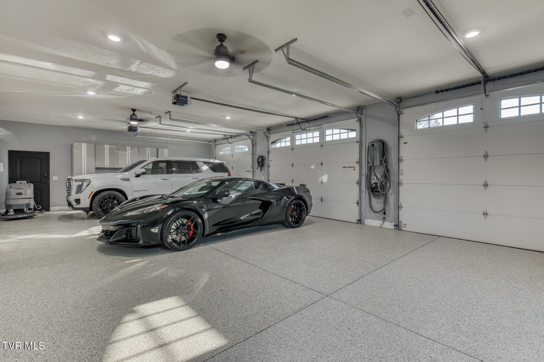 1905 Rock Springs Road Kingsport, TN 37664 - Photo 54 of 116 Main Level Garage