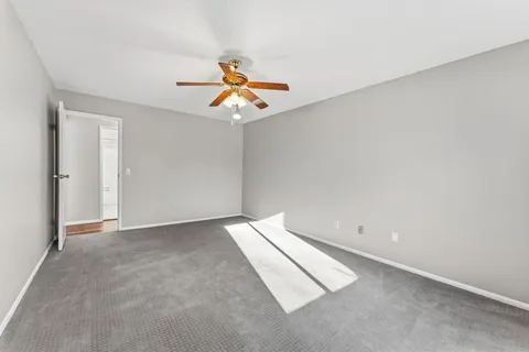 $159,900 | 10311 Cedar Lake Road, Unit 103, Minnetonka, MN 55305