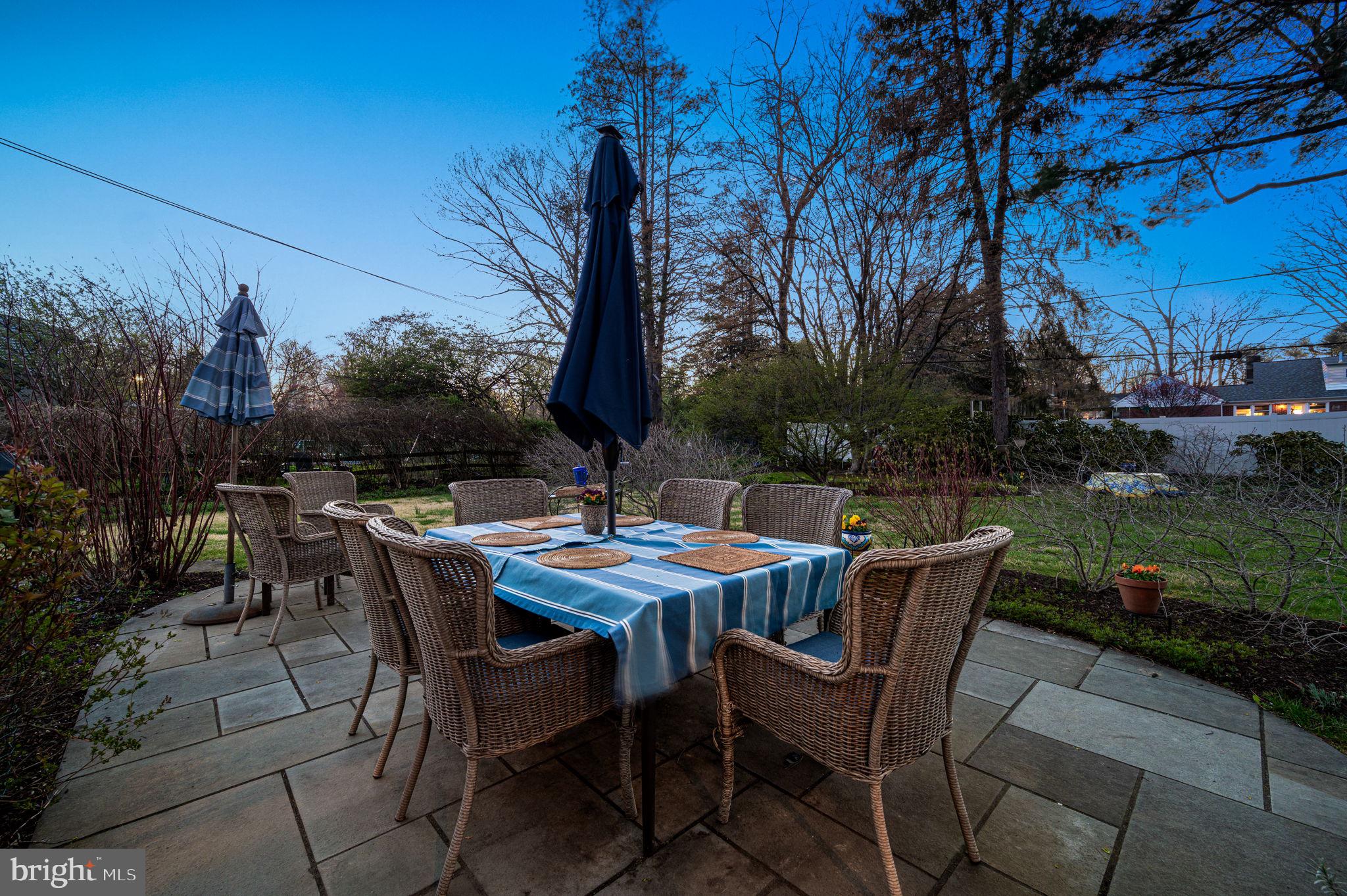 303 Barry Lane Wallingford, PA 19086 - Photo 5 of 14