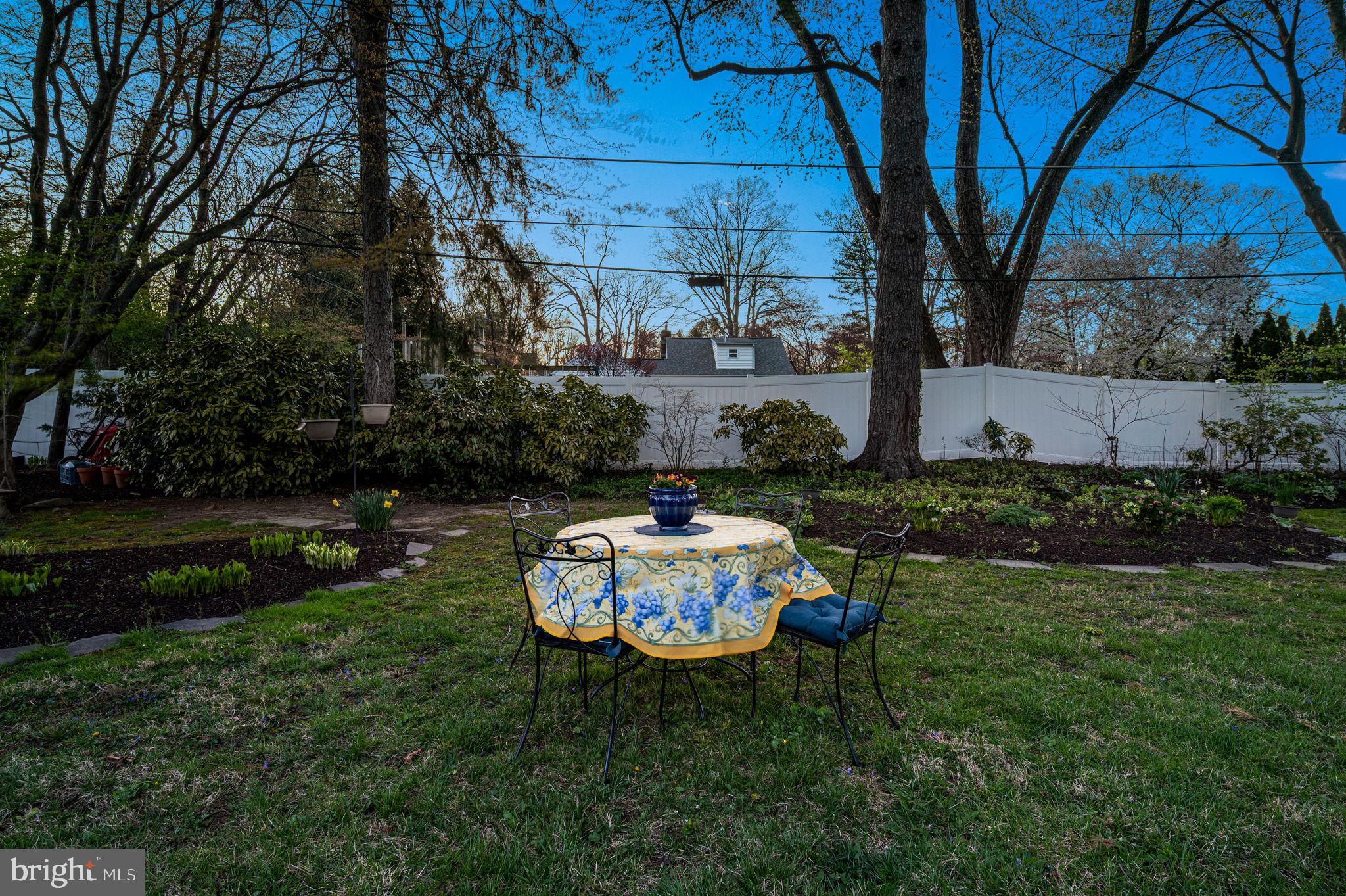 303 Barry Lane Wallingford, PA 19086 - Photo 7 of 14