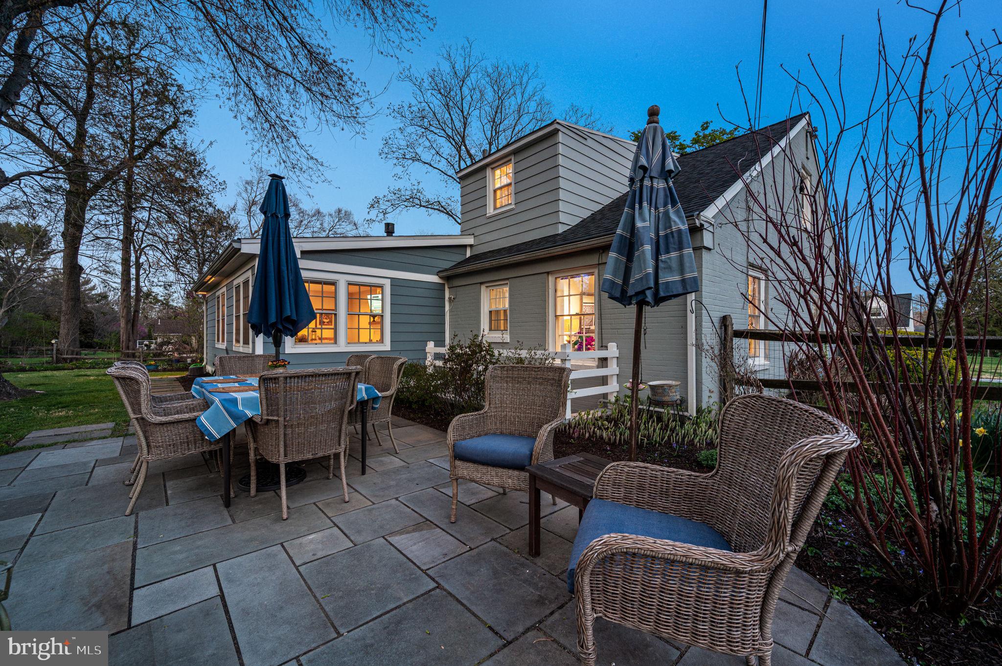 303 Barry Lane Wallingford, PA 19086 - Photo 8 of 14