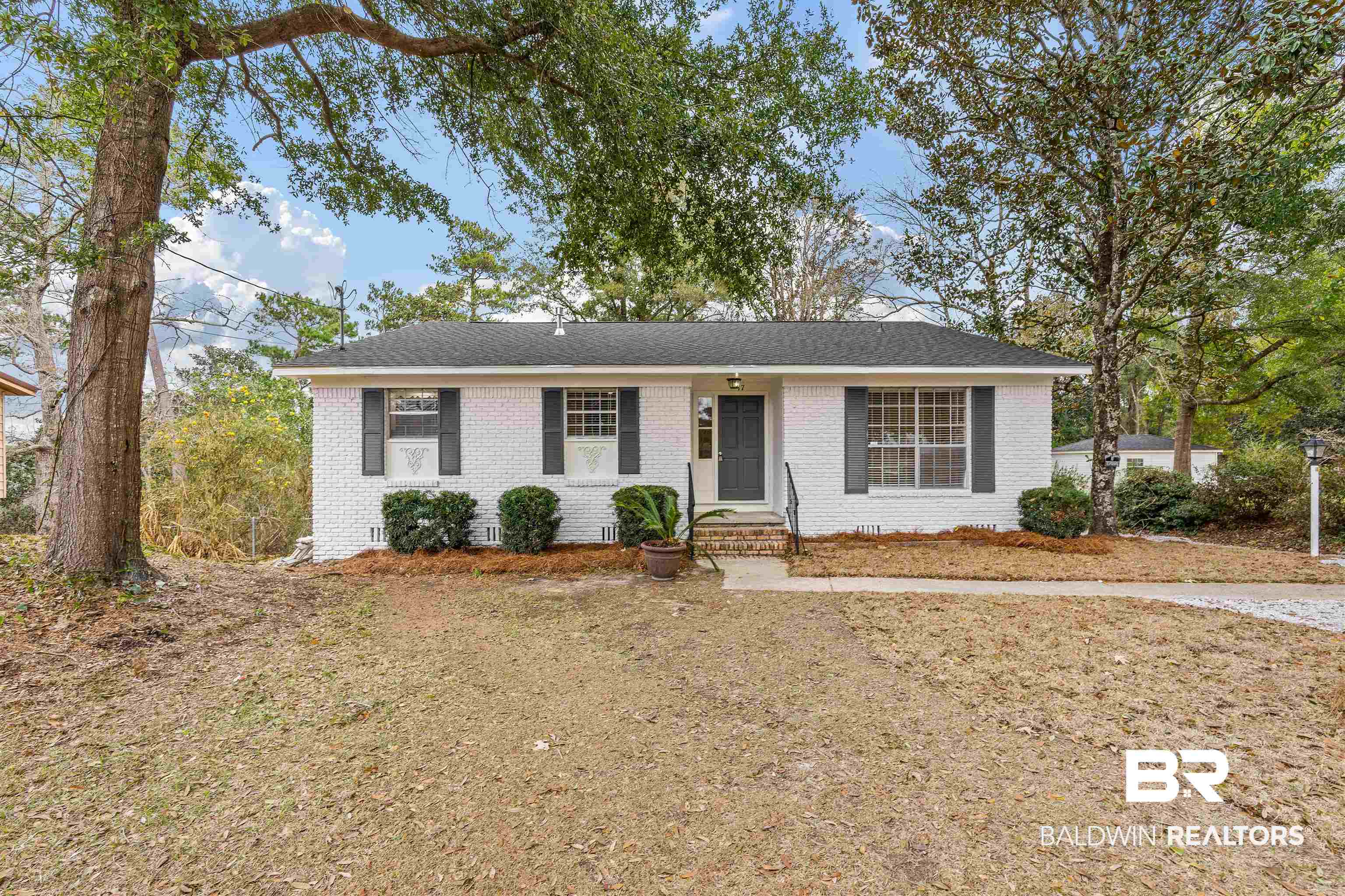 17 Lee Circle Spanish Fort, AL 36527 - Photo 1 of 28