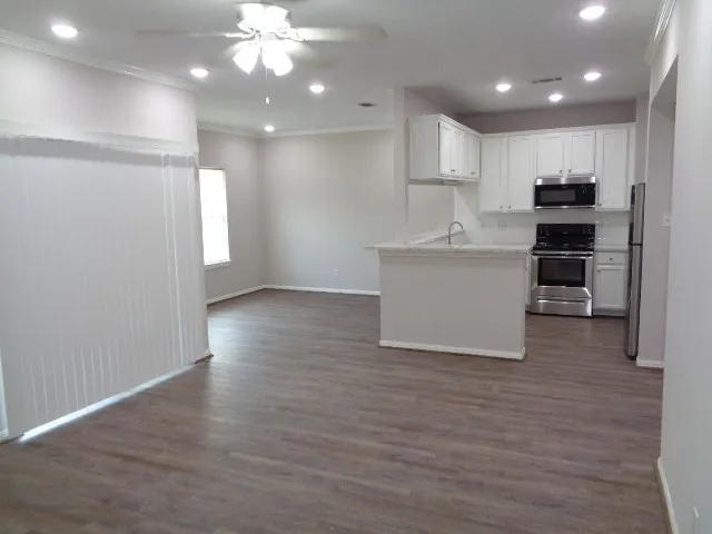 $1,395 | 12565 Melville Drive, Unit 222, Montgomery, TX 77356