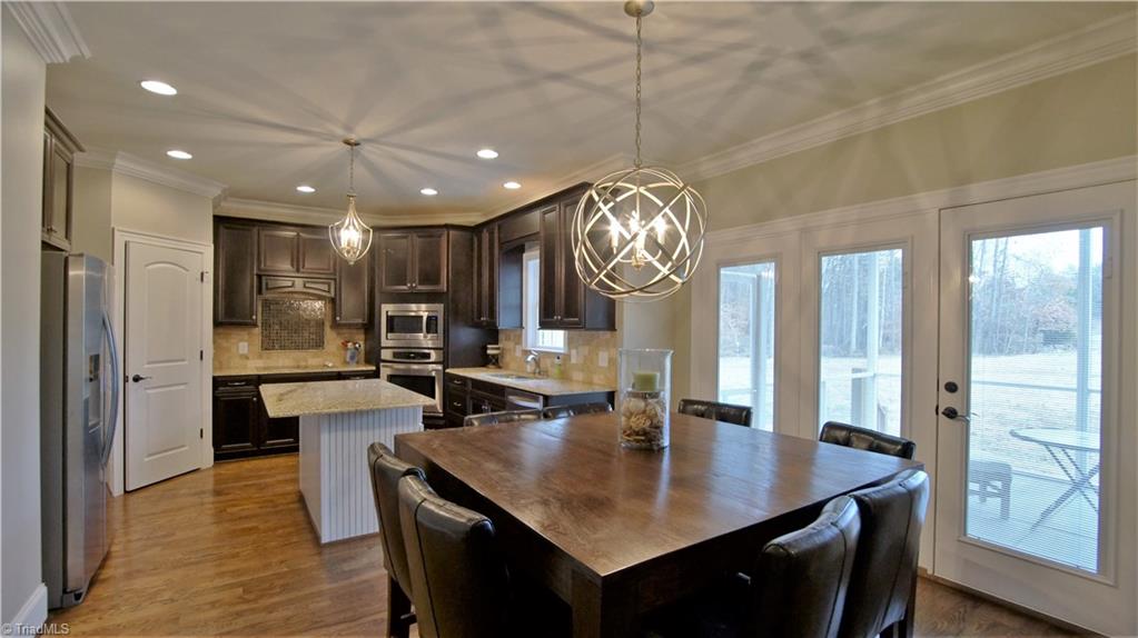 5416 Rambling Road Greensboro, NC 27409 - Photo 12 of 30
