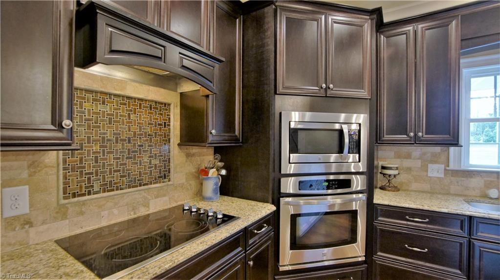 5416 Rambling Road Greensboro, NC 27409 - Photo 14 of 30
