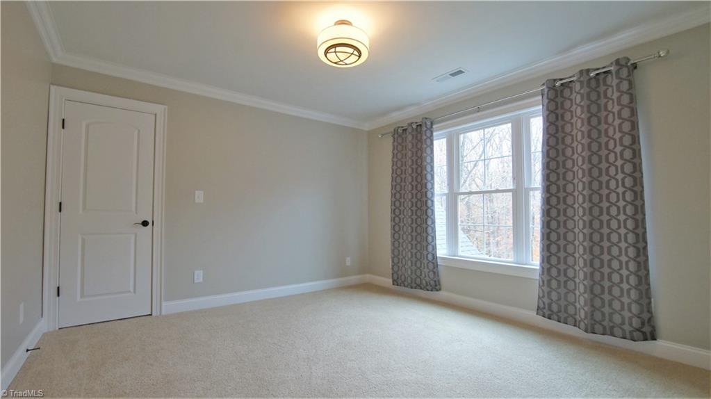 5416 Rambling Road Greensboro, NC 27409 - Photo 23 of 30