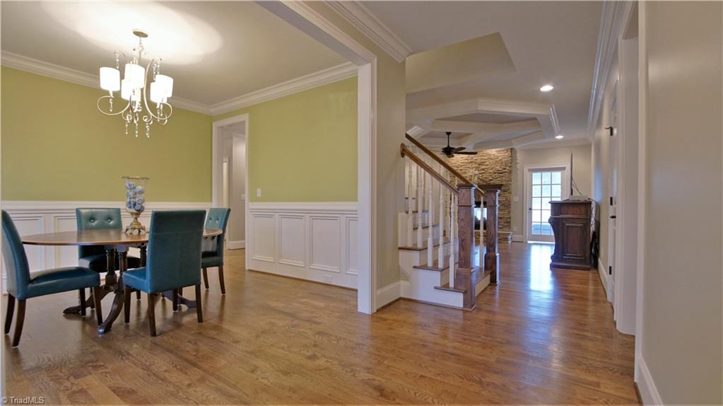 5416 Rambling Road Greensboro, NC 27409 - Photo 4 of 30