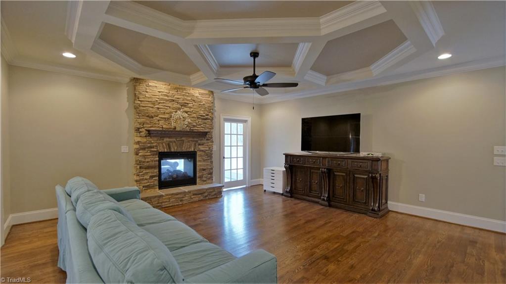 5416 Rambling Road Greensboro, NC 27409 - Photo 8 of 30