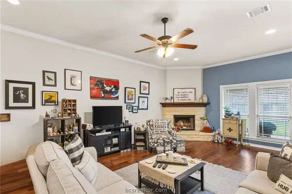$355,000 | 915 Dove Run Trail, College Station, TX 77845