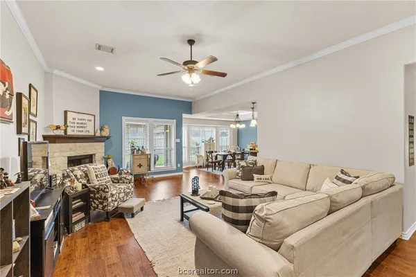 $355,000 | 915 Dove Run Trail, College Station, TX 77845