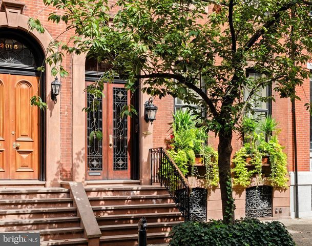 a view of a entryway door of the house