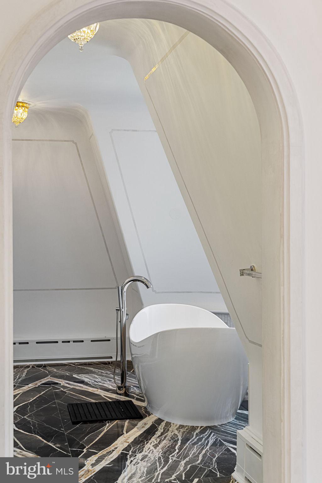 2013 Delancey Place Philadelphia, PA 19103 - Photo 45 of 79 Primary Bathroom