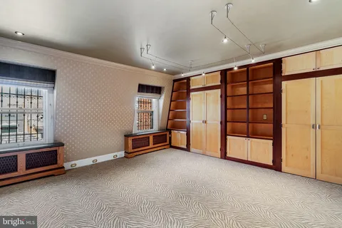 $2,899,000 | 2013 Delancey Place, Philadelphia, PA 19103