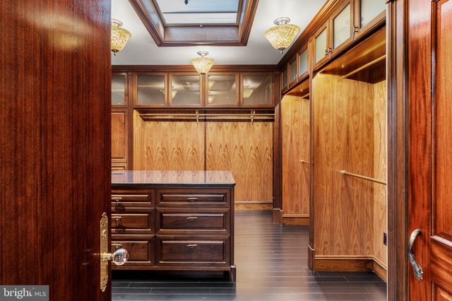 $2,899,000 | 2013 Delancey Place, Philadelphia, PA 19103