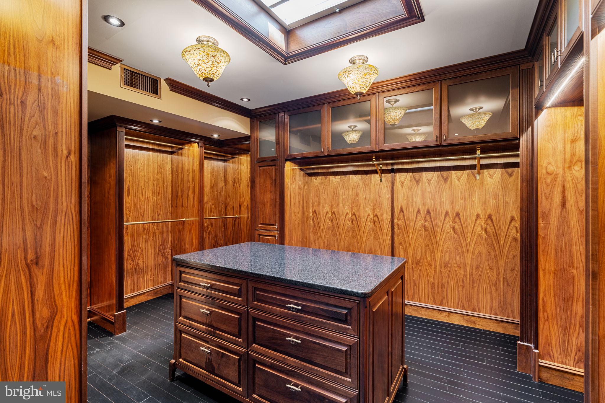 2013 Delancey Place Philadelphia, PA 19103 - Photo 62 of 79 4th floor dressing room