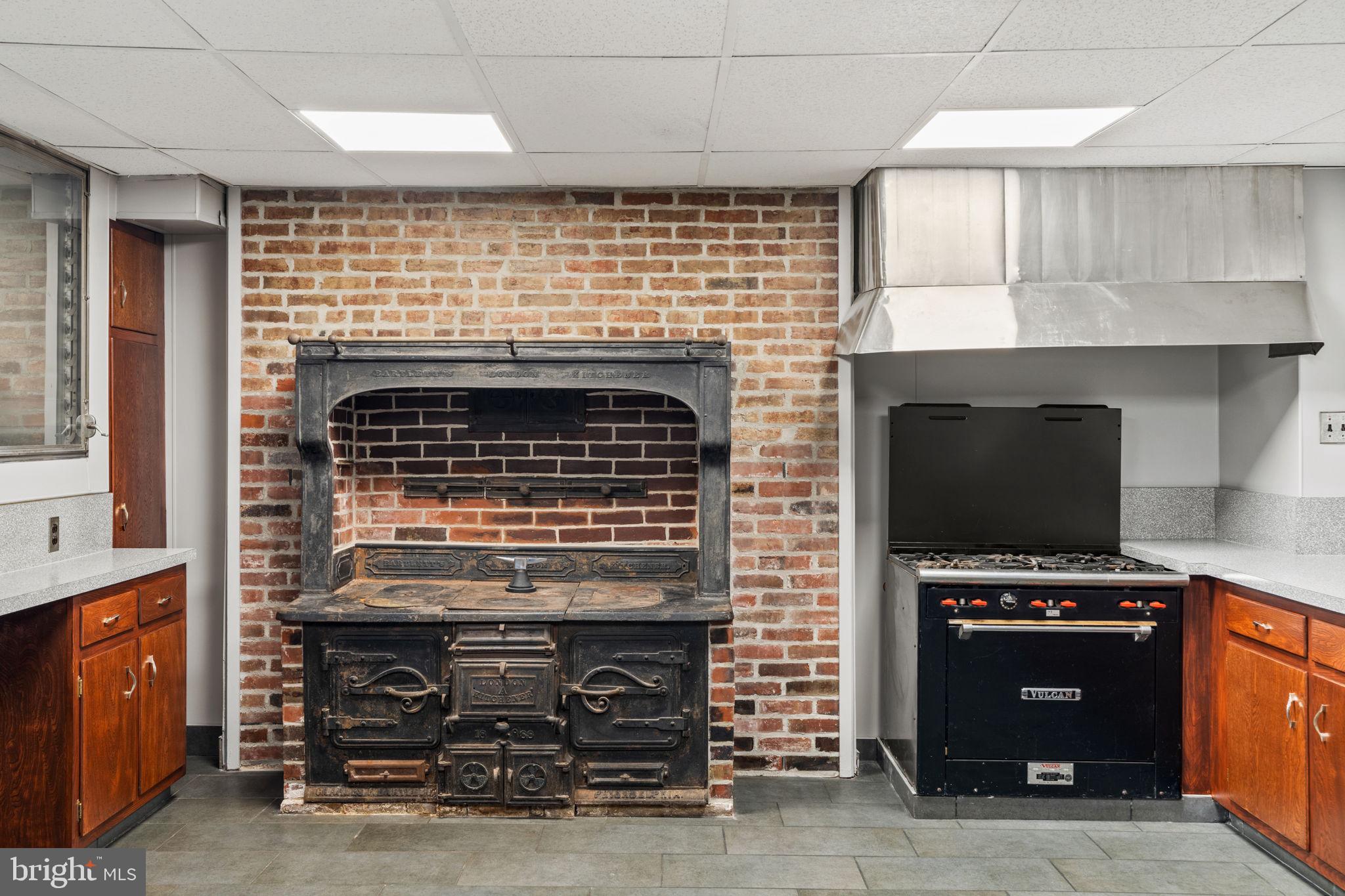 2013 Delancey Place Philadelphia, PA 19103 - Photo 69 of 79 Basement with original stove