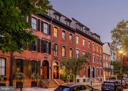 $2,899,000 | 2013 Delancey Place, Philadelphia, PA 19103