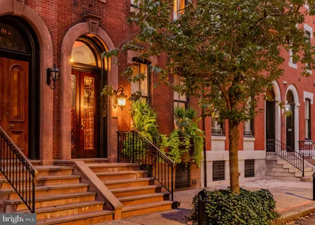 $2,899,000 | 2013 Delancey Place, Philadelphia, PA 19103