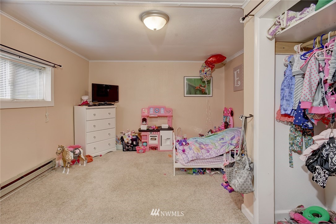 6020 Sidney Road Southwest Port Orchard, WA 98367 - Photo 16 of 22 Gallery Image 16