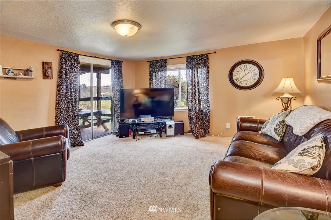 6020 Sidney Road Southwest Port Orchard, WA 98367 - Photo 9 of 22 Gallery Image 9