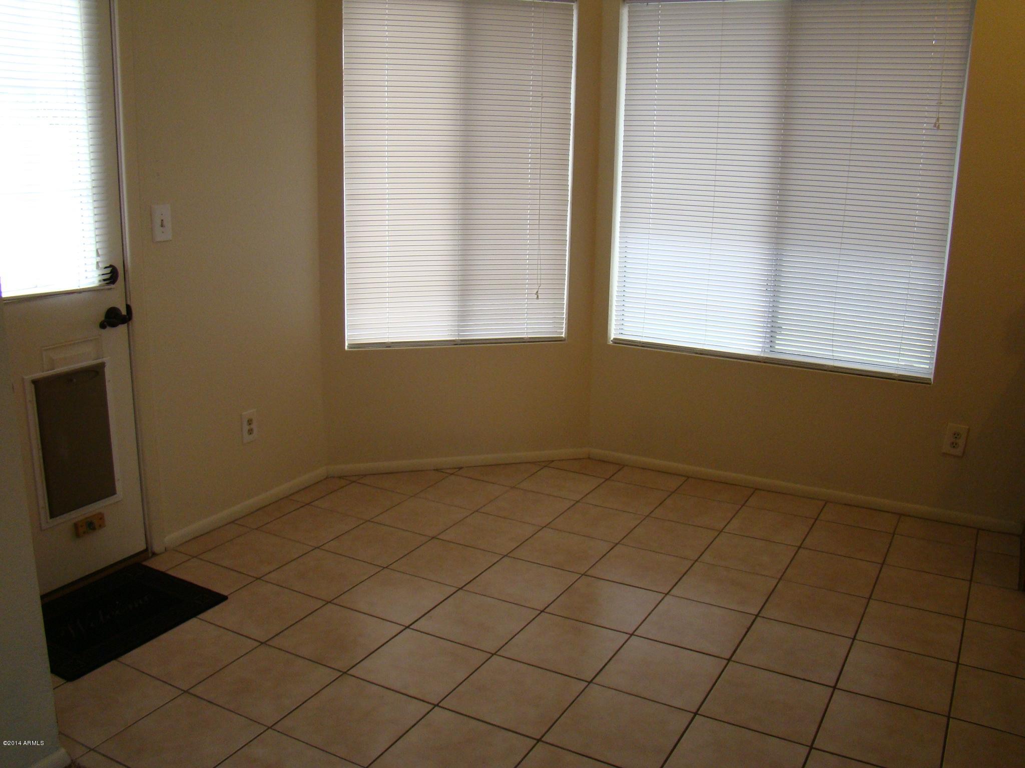 1726 East Carter Road Phoenix, AZ 85042 - Photo 5 of 27 Dining