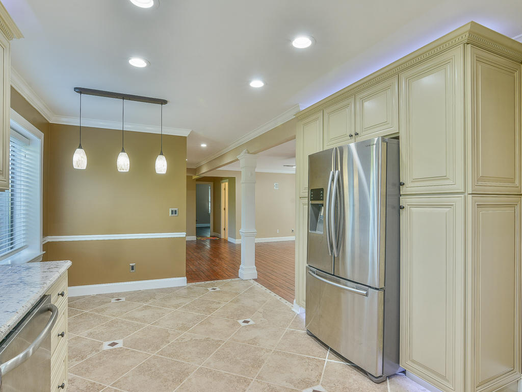 642 Boones Station Road Gray, TN 37615 - Photo 15 of 44 642 Boone kitchen eat in 6