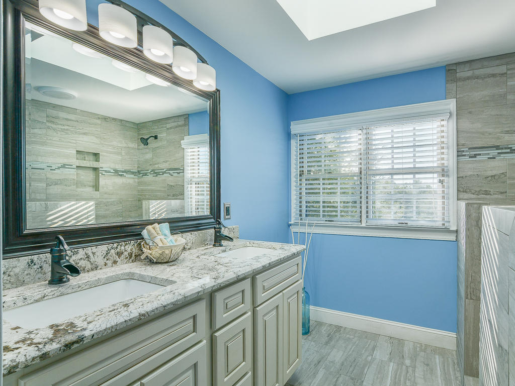 642 Boones Station Road Gray, TN 37615 - Photo 28 of 44 Boone Station master bath