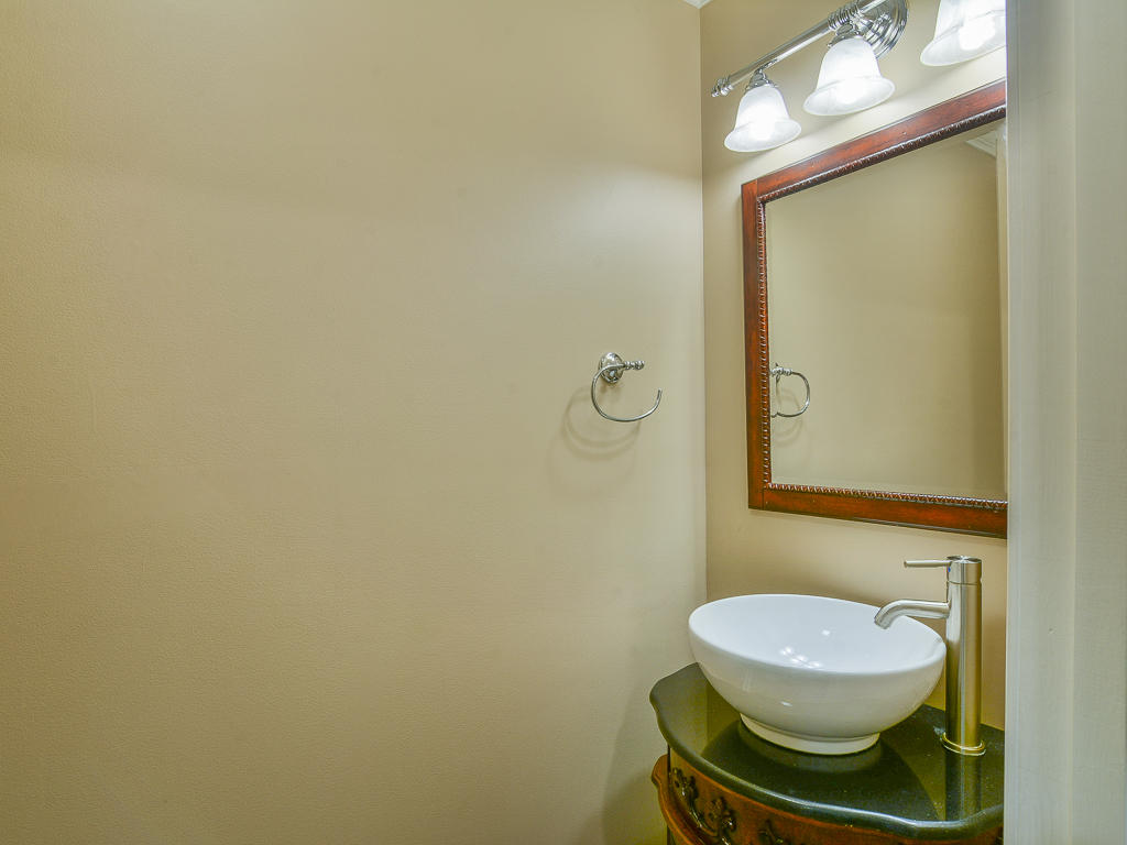 642 Boones Station Road Gray, TN 37615 - Photo 32 of 44 642 Boone half bath